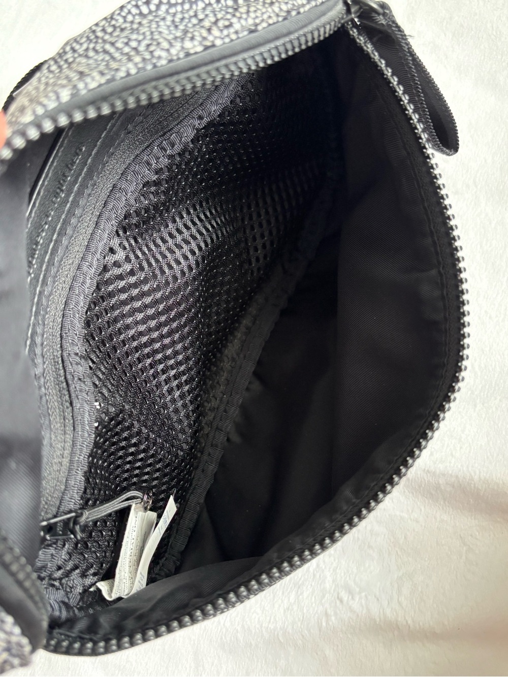 Lululemon Go Lightly Belt Bag Chakra Print Alpine White Black EUC - Picture 7 of 14